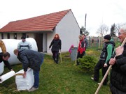 Stavíme sněhuláka s partnery,  rodiči a dětmi